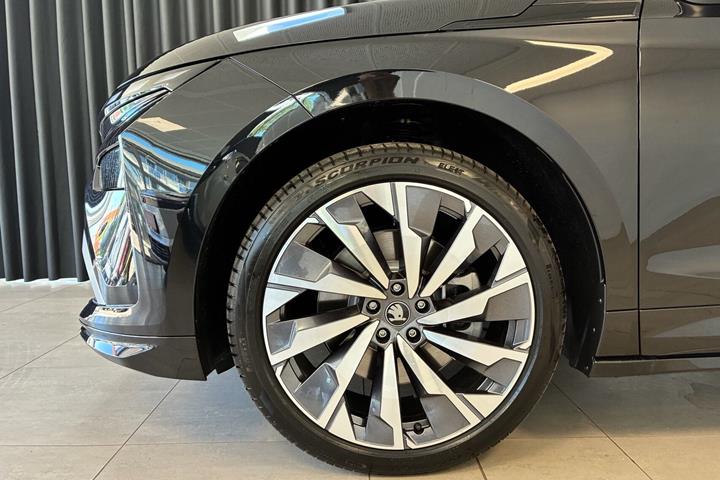 Sort Skoda Enyaq fra 2026