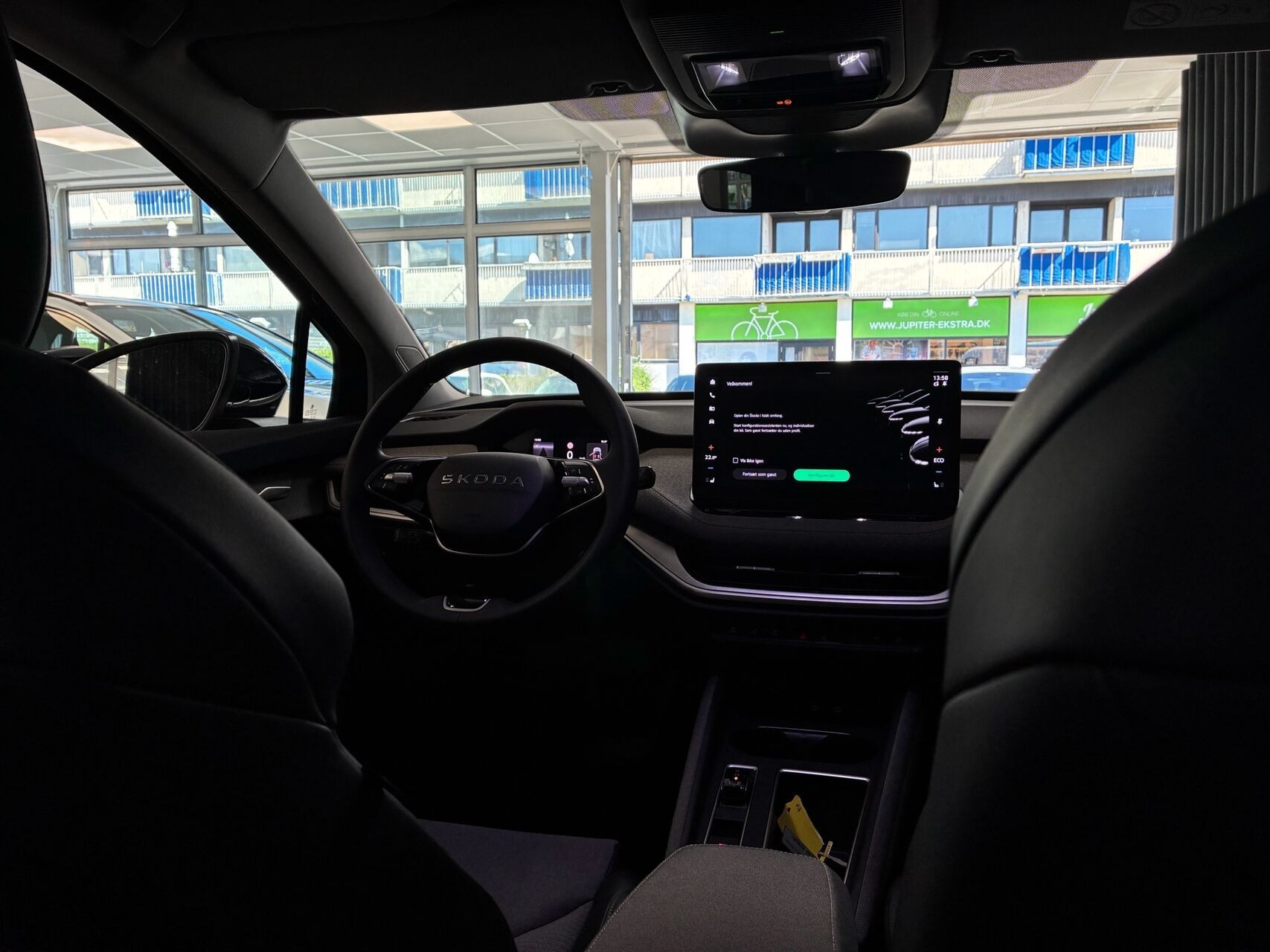 Sort Skoda Enyaq fra 2026