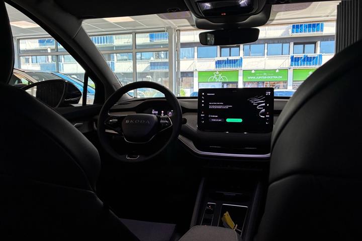 Sort Skoda Enyaq fra 2026
