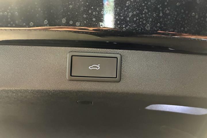Sort Skoda Enyaq fra 2026