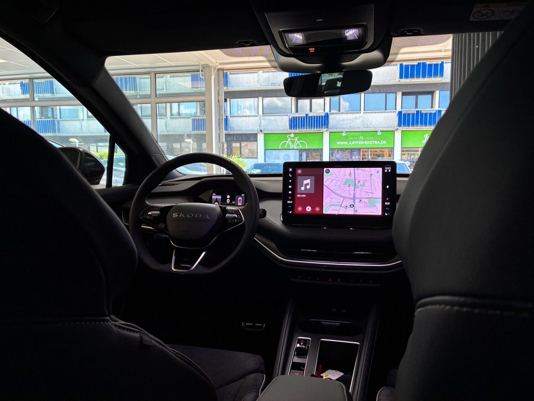 Sort Skoda Enyaq fra 2026