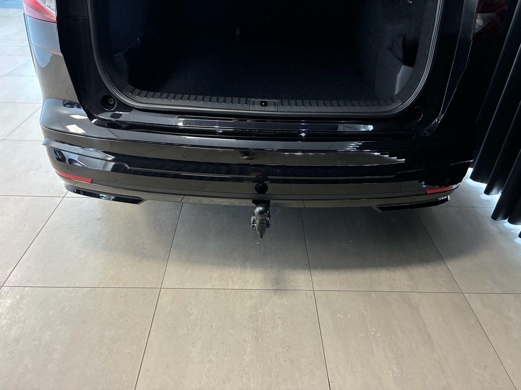 Sort Skoda Enyaq fra 2026