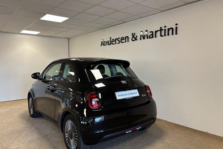 Sort Fiat 500e fra 2023