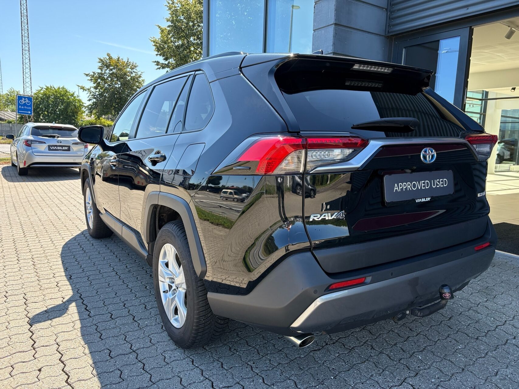 Sort Toyota RAV4 fra 2020
