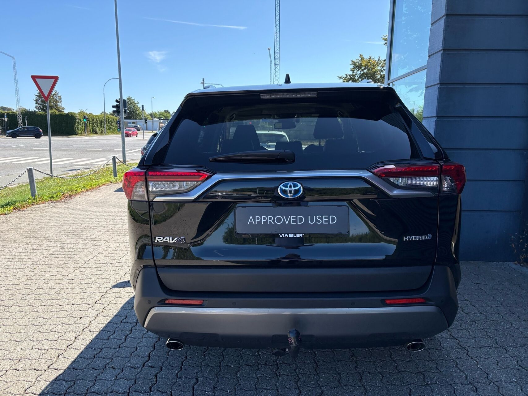 Sort Toyota RAV4 fra 2020