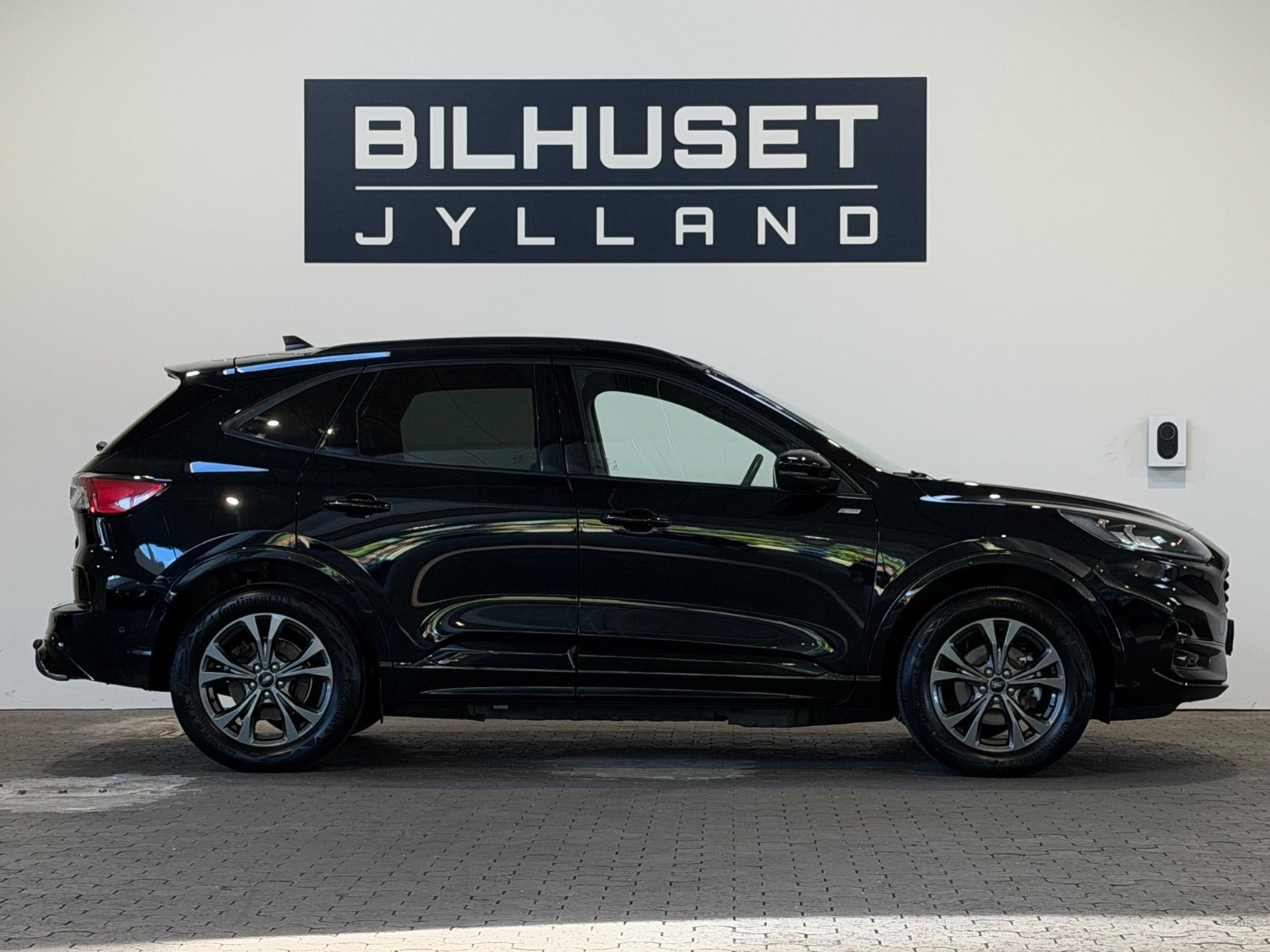 Sort Ford Kuga fra 2022
