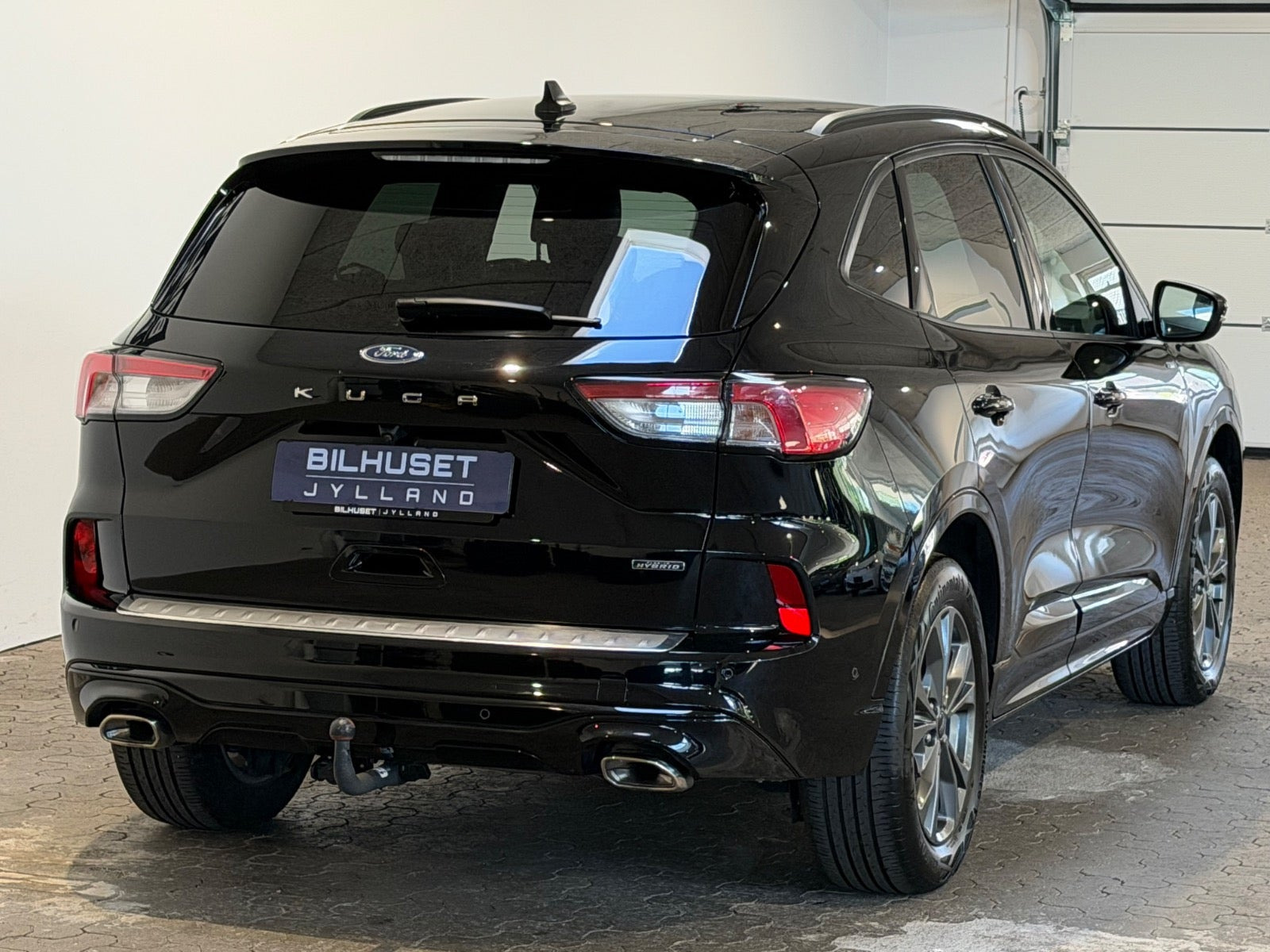 Sort Ford Kuga fra 2022