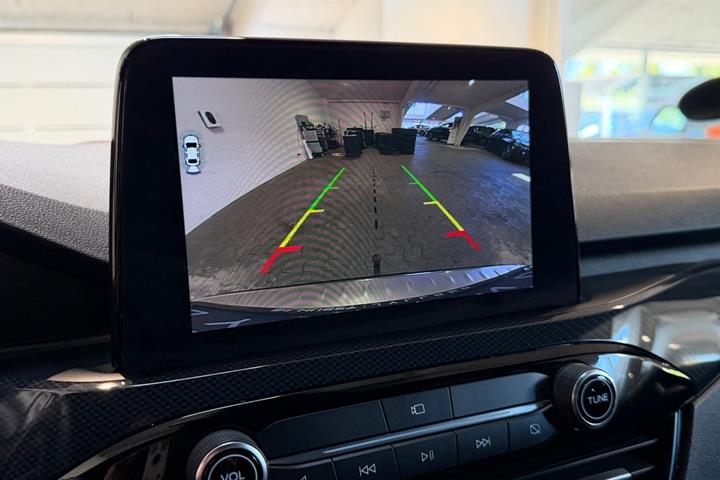 Sort Ford Kuga fra 2022