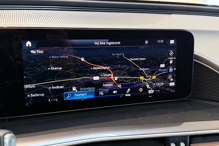 Hvid Mercedes EQC400 fra 2023