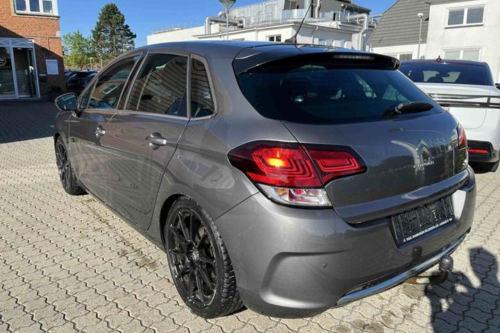 Grå Citroën C4 fra 2015