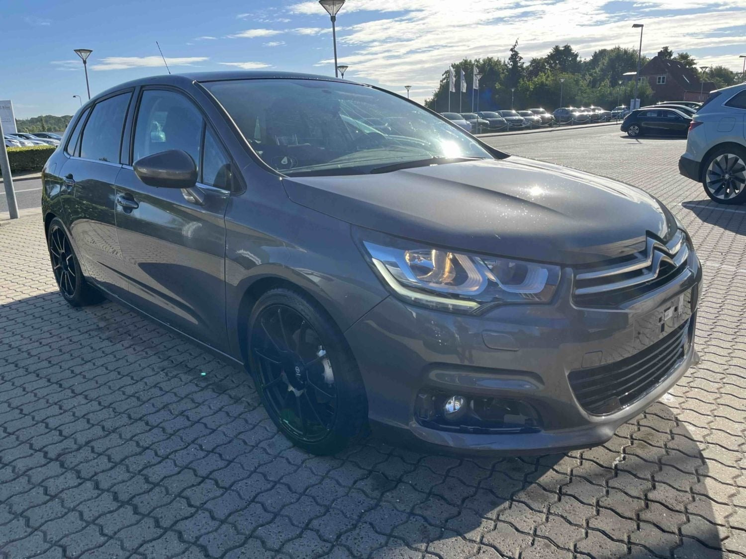Grå Citroën C4 fra 2015