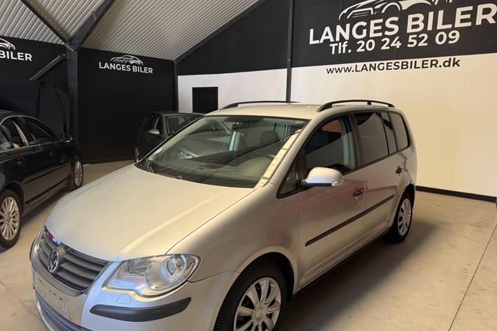 Sølv VW Touran fra 2007