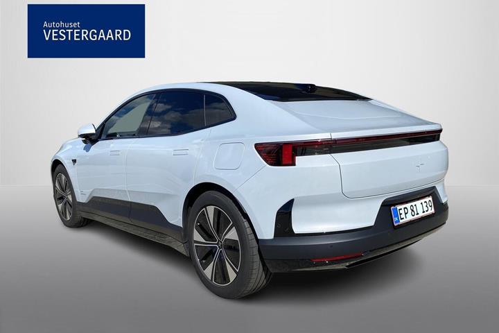 Hvid Polestar 4 fra 2026