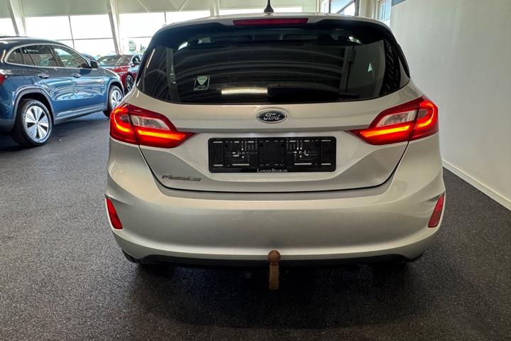 Sølv Ford Fiesta fra 2018