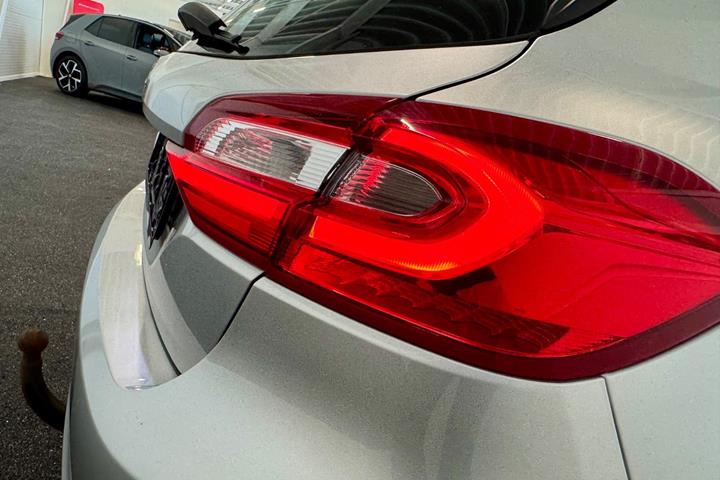 Sølv Ford Fiesta fra 2018
