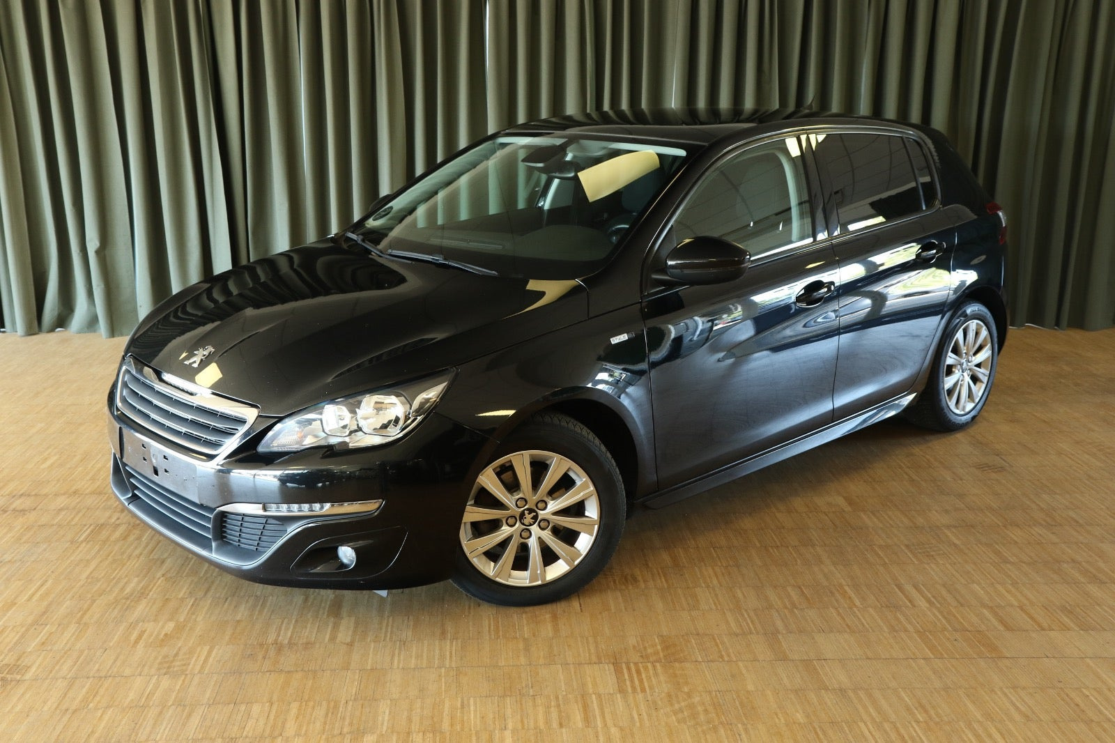 Peugeot 308 1,6 BlueHDi 120 Style Sky