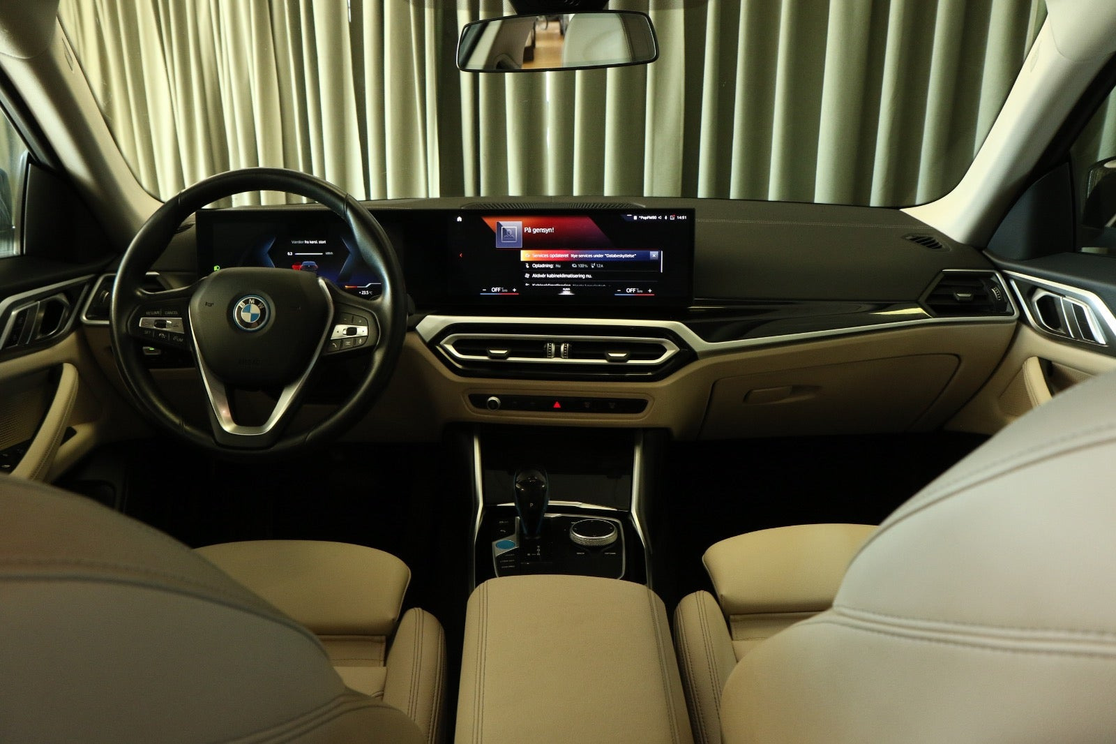 Grøn BMW i4 fra 2023