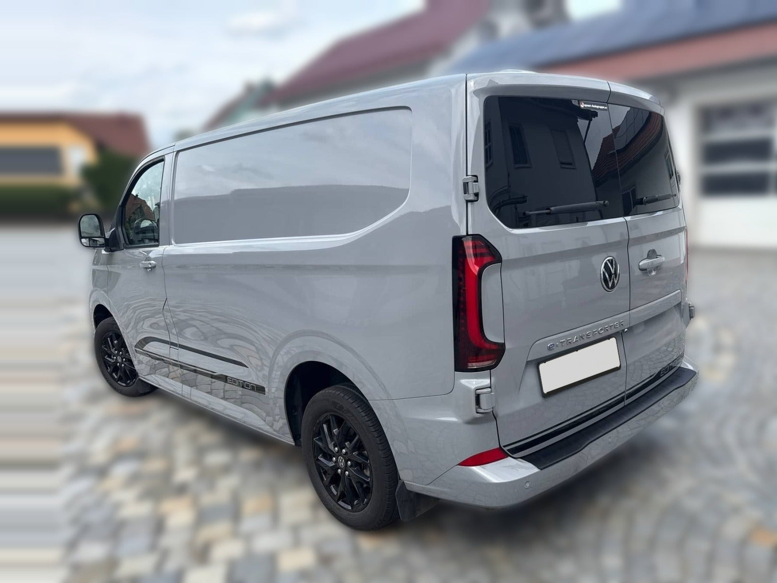 Grå VW e-Transporter fra 2025
