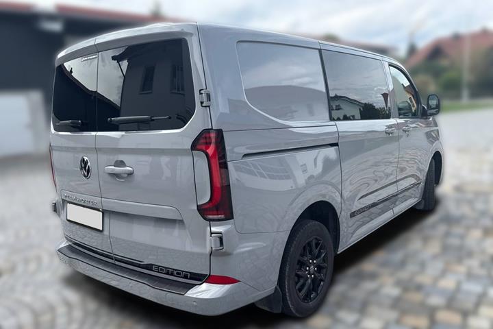 Grå VW e-Transporter fra 2025
