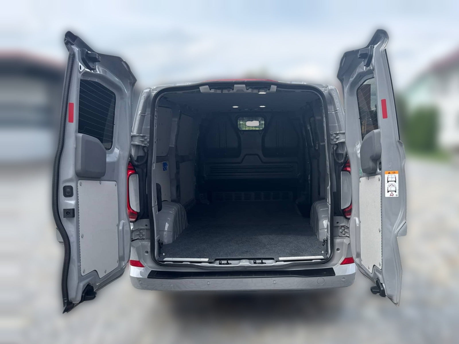 Grå VW e-Transporter fra 2025