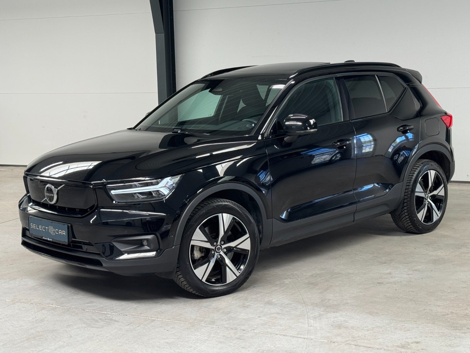Sort Volvo XC40 fra 2022