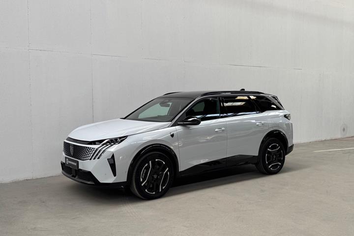 Hvid Peugeot e-5008 fra 2025