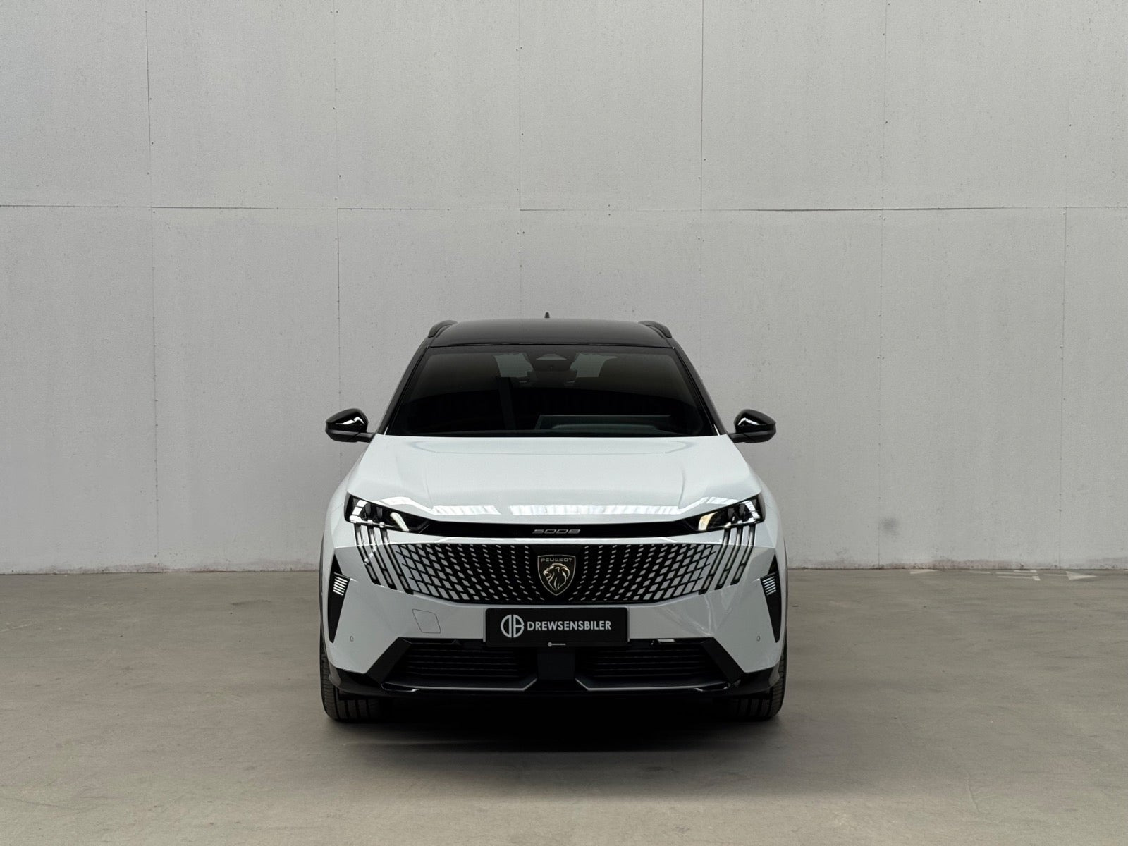 Hvid Peugeot e-5008 fra 2025