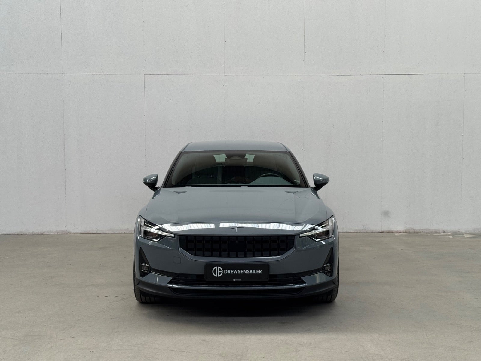 Grå Polestar 2 fra 2022