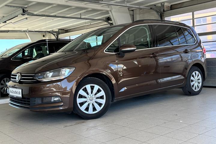 Brun VW Touran fra 2018