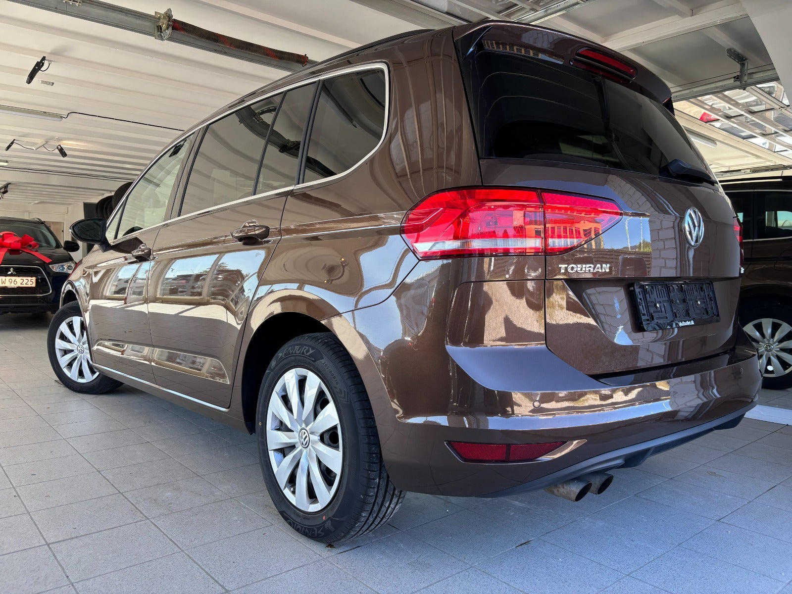 Brun VW Touran fra 2018