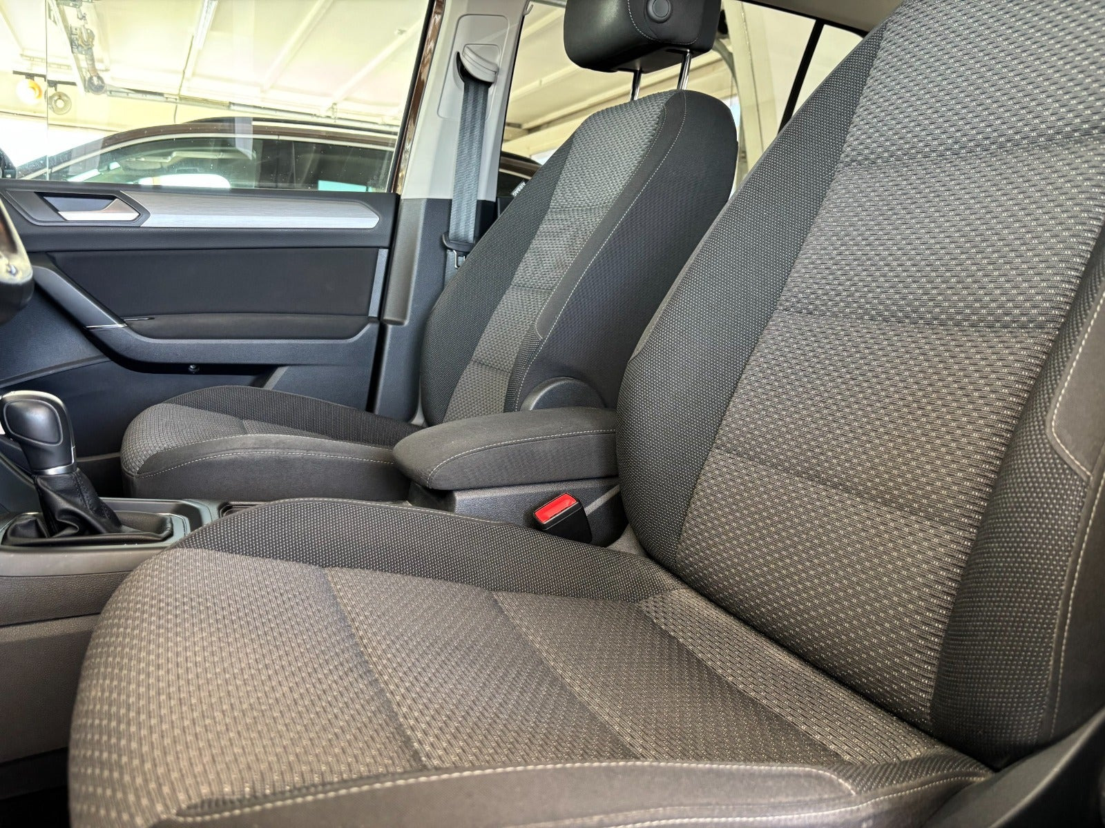 Brun VW Touran fra 2018
