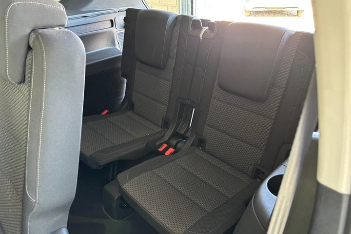 Brun VW Touran fra 2018