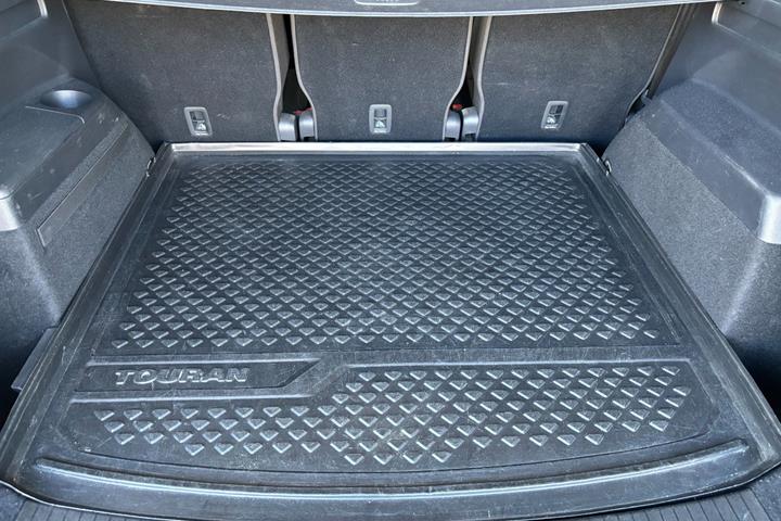Brun VW Touran fra 2018