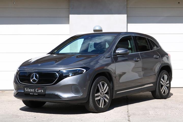 Grå Mercedes EQA250 fra 2021