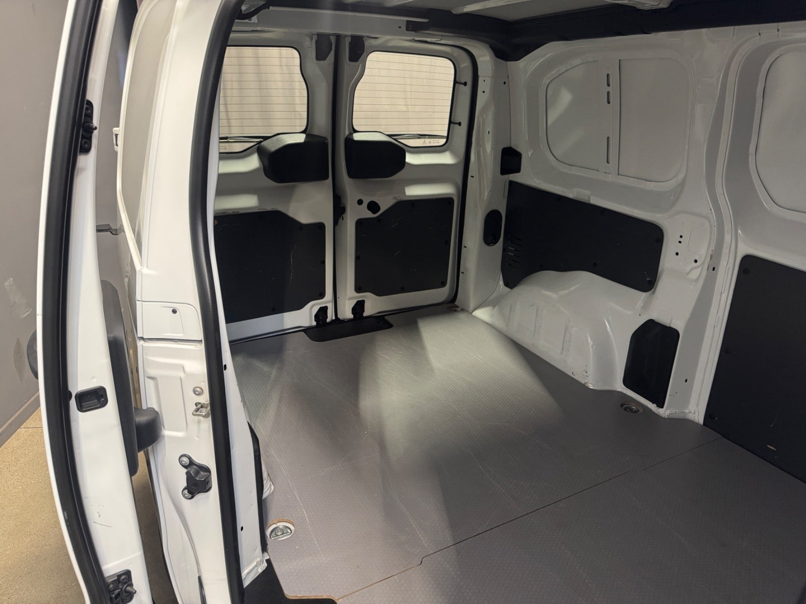 Hvid Toyota ProAce fra 2022
