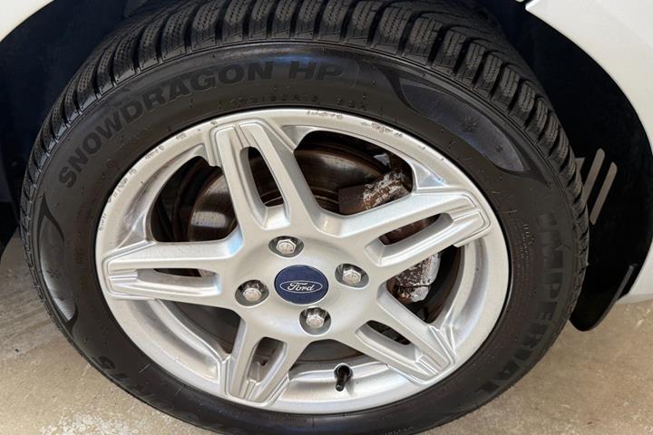 Sølv Ford Fiesta fra 2015