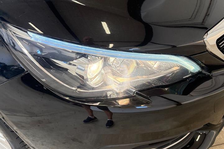 Sort Peugeot 308 fra 2018