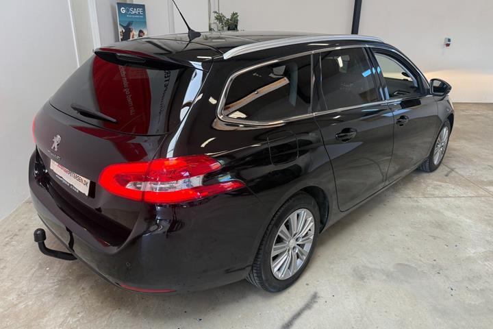 Sort Peugeot 308 fra 2018
