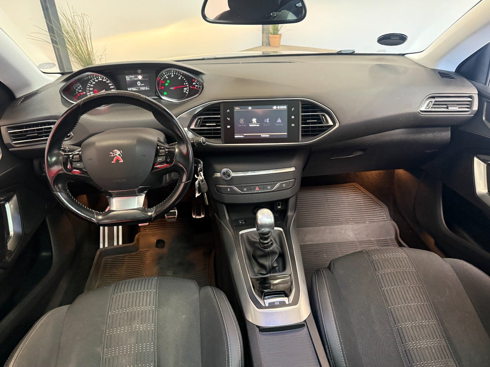 Sort Peugeot 308 fra 2018