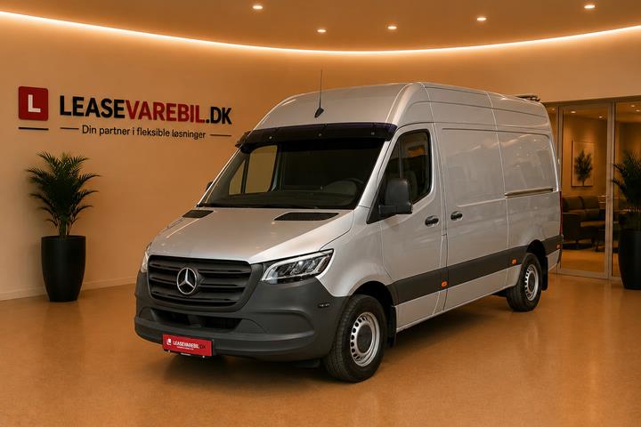 Hvid Mercedes Sprinter 317 fra 2021