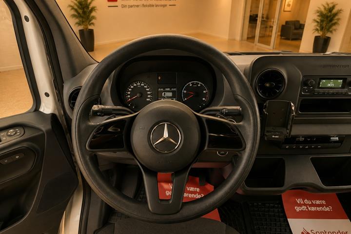 Hvid Mercedes eSprinter 312 fra 2021