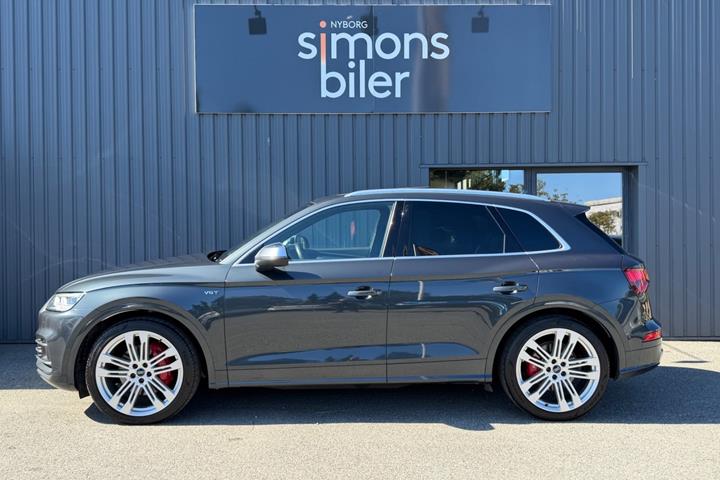 Grå Audi SQ5 fra 2017