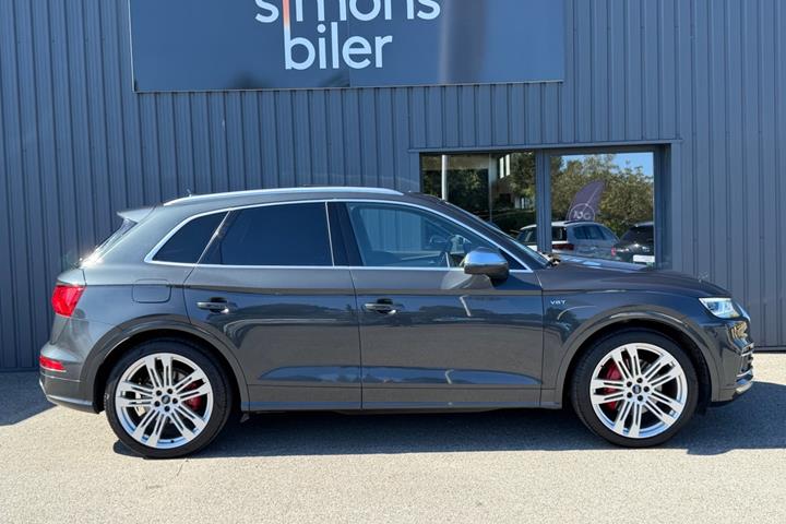 Grå Audi SQ5 fra 2017