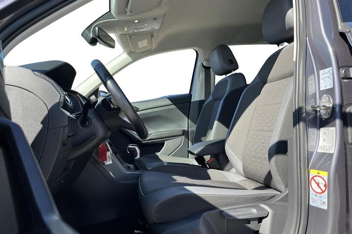 Grå VW T-Cross fra 2022