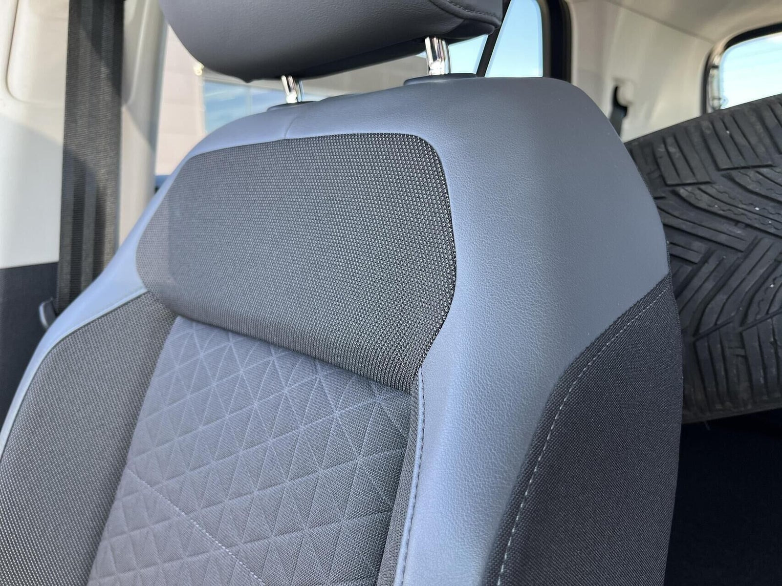 Grå VW T-Cross fra 2022