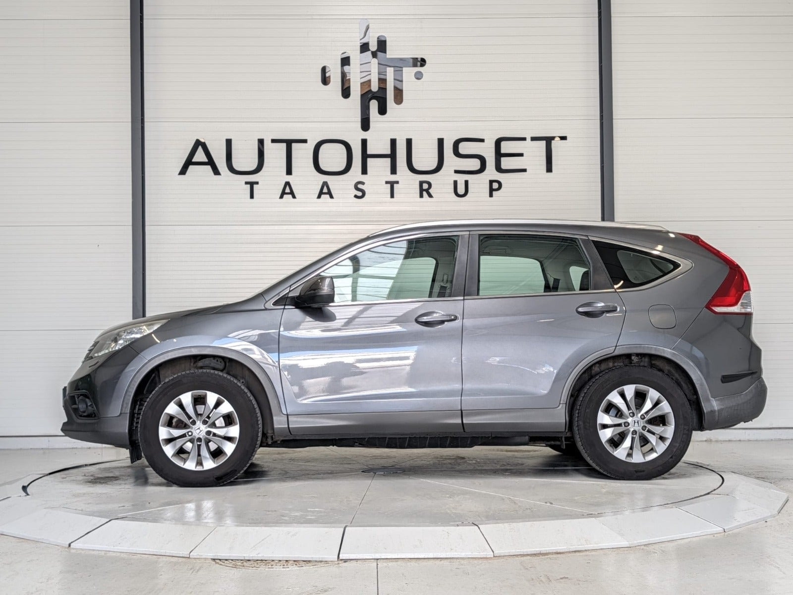 Grå Honda CR-V fra 2014