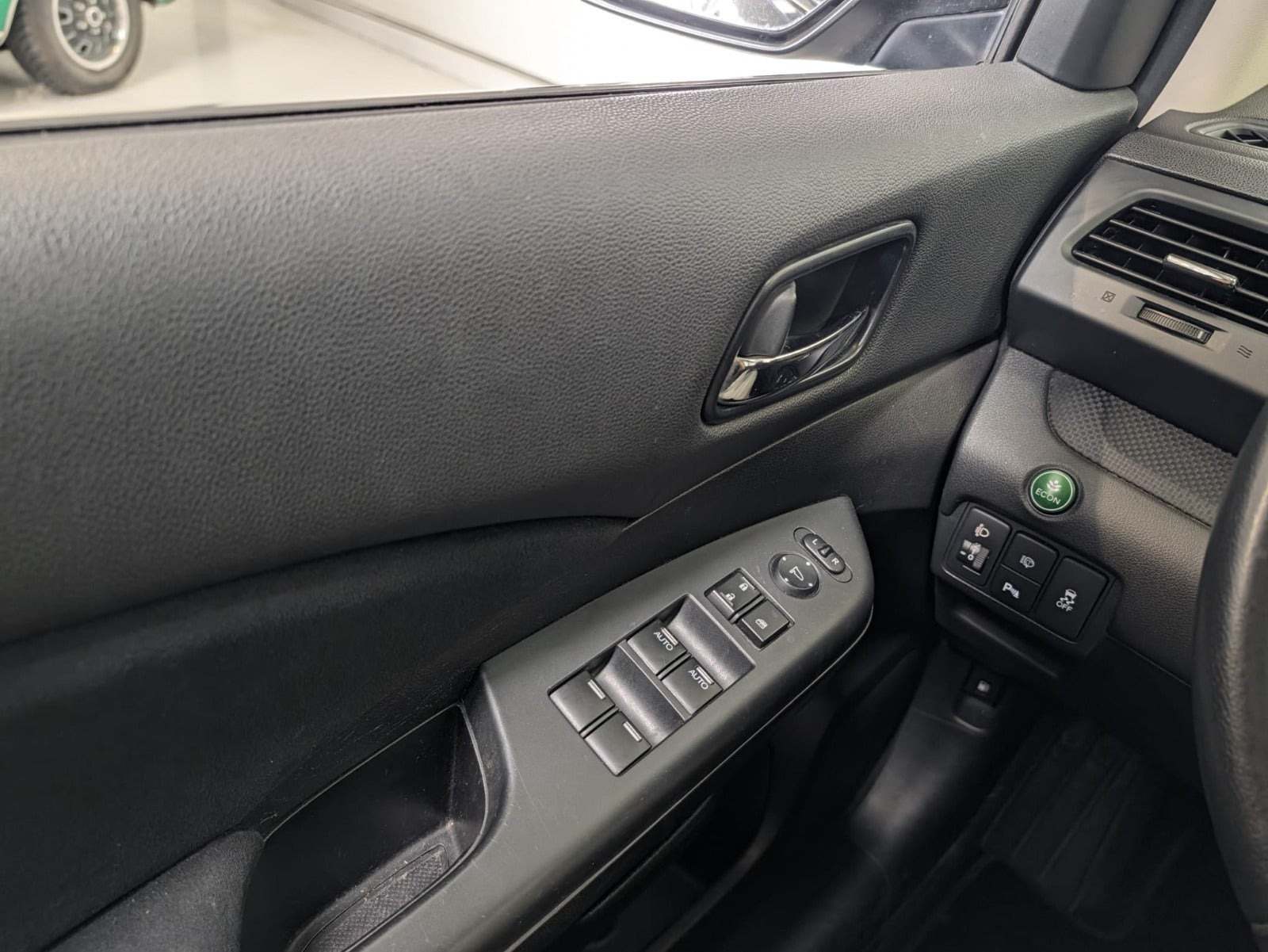 Grå Honda CR-V fra 2014