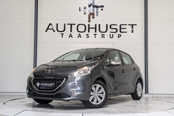 Grå Peugeot 208 fra 2012