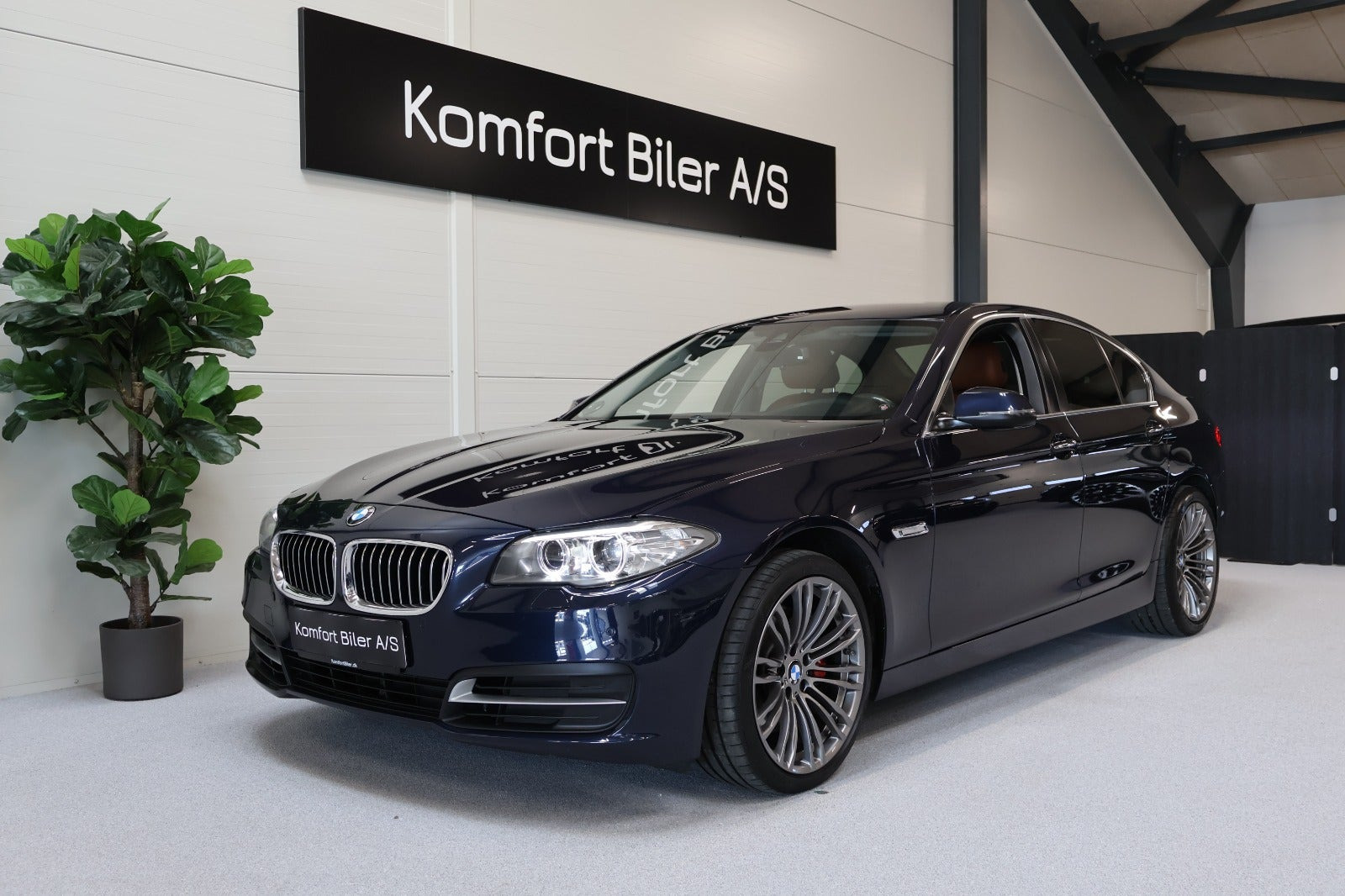 BMW 528i 2,0 aut.