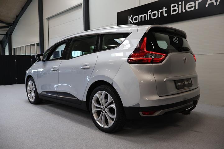 Sølv Renault Grand Scenic IV fra 2018